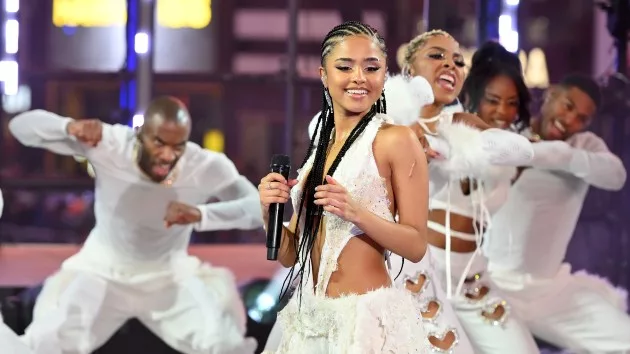 m_tylaonnyre_johnargueta_032824371214